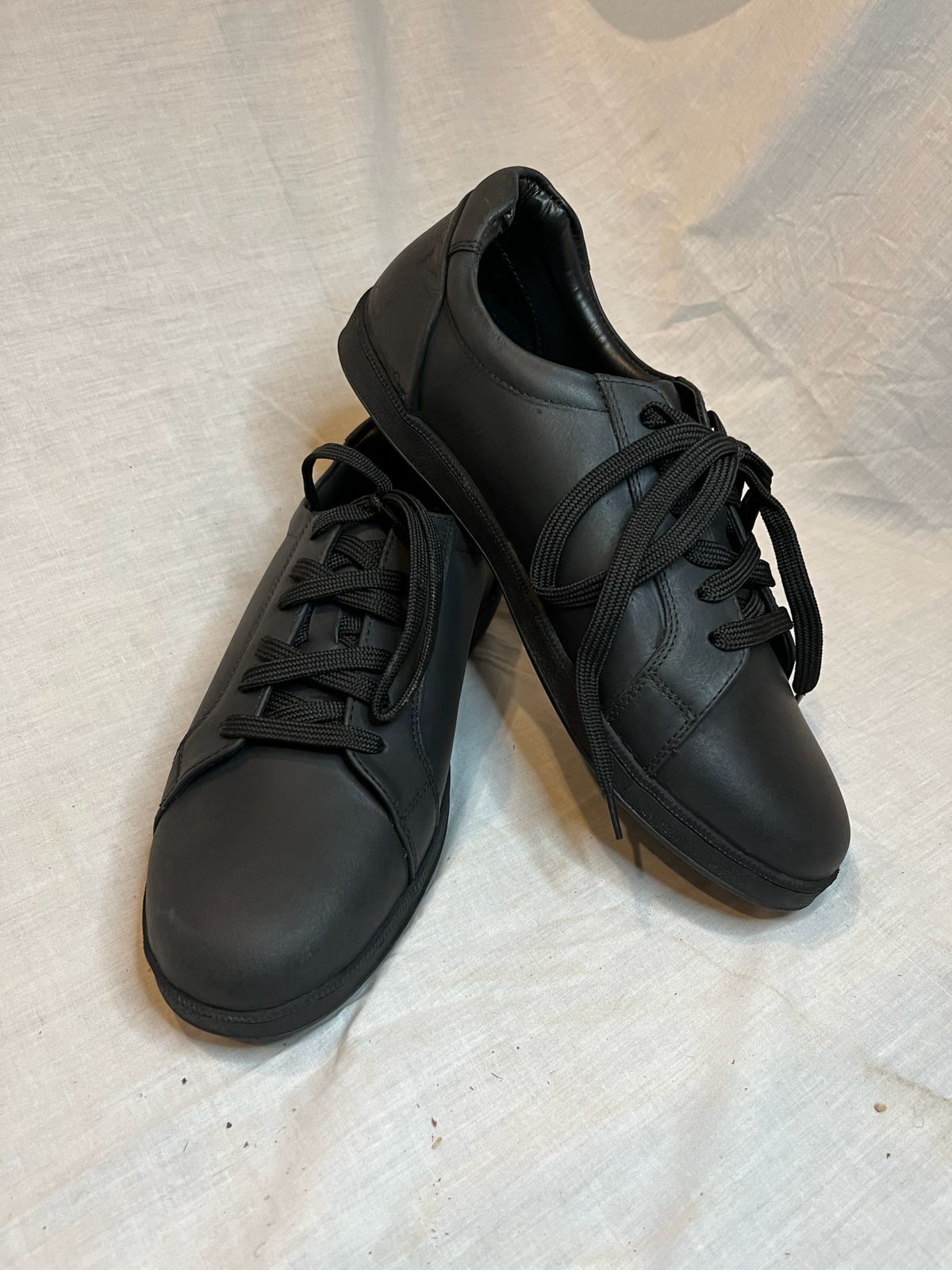 Zapatillas cuero negro